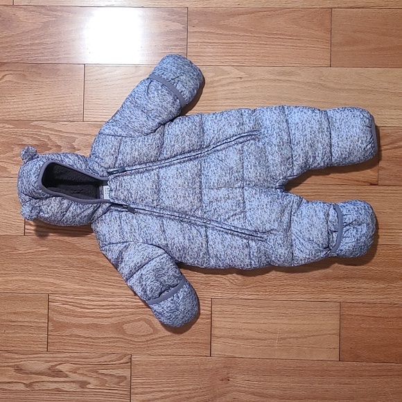 NWOT 0-6 mo Baby GAP Cold Control Ultra Max Snow Suit - Picture 1 of 6